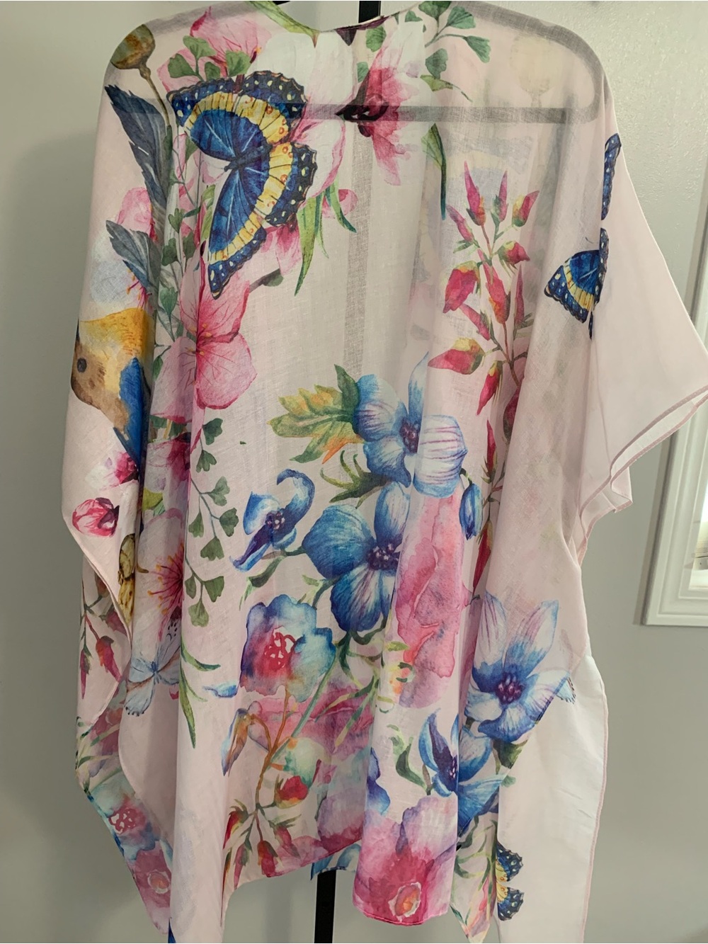 NWOT Aratta Silent Journey Floral and Butterfly  Kimono - Picture 5 of 16